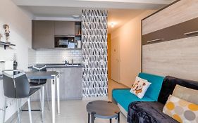 Studio Classified 2 Stars With Tennis Court And Near The Lake